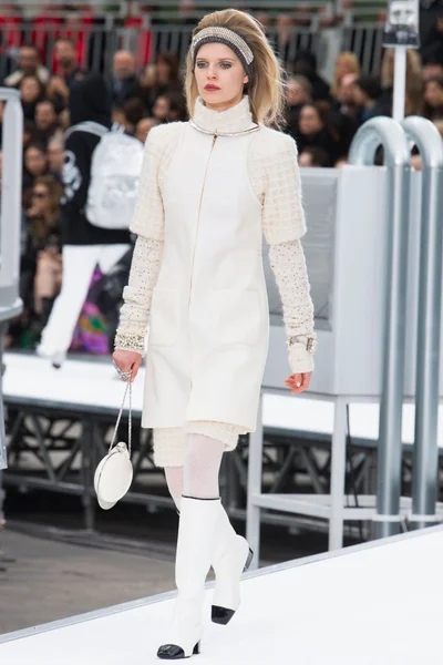 Look 35